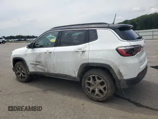 2025 Jeep Compass Limited with VIN 3C4NJDCN9ST580629, listed as a Copart auction lot 63577135 with 3,682 mi miles and Clean title. Bid and sale history available at DreamBid. Image 2.