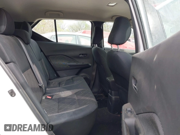 2020 Nissan Kicks SV z VIN 3N1CP5CVXLL545498, wystawiony jako IAAI lot #41940641 z przebiegiem 74 554 mil mil oraz . Historia ofert i sprzedaży dostępna na DreamBid. Obrazek 8.