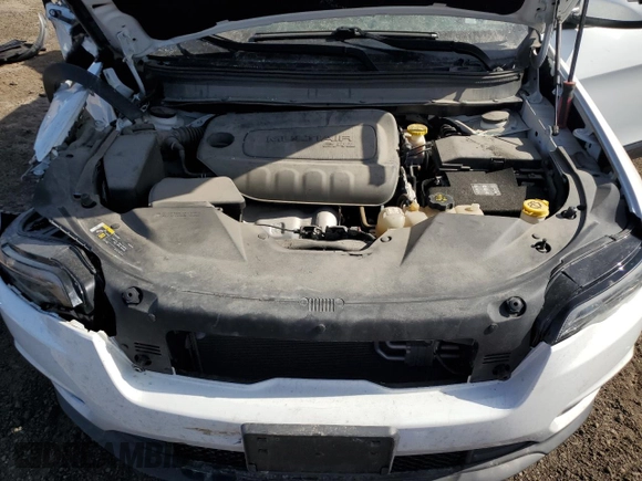 2020 Jeep Cherokee Latitude z VIN 1C4PJMCB9LD582208, wystawiony jako Copart lot #48202205 z przebiegiem 73 535 mil mil oraz Szkoda całkowita • Salvage title. Historia ofert i sprzedaży dostępna na DreamBid. Obrazek 12.