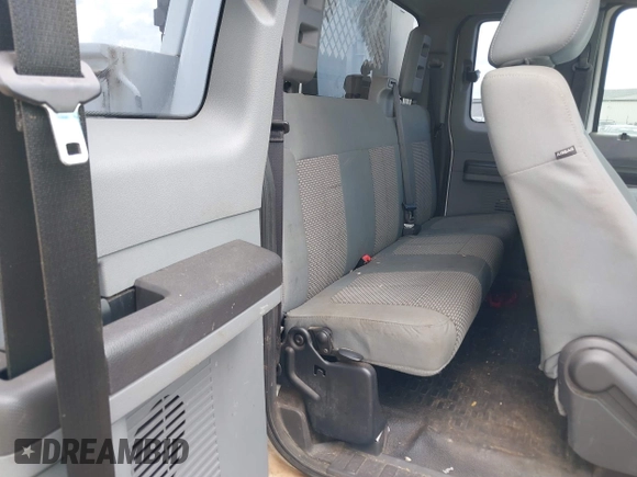 2014 Ford F-350 with VIN 1FT7X3B61EEA23424, listed as a IAAI auction lot 42034586 with 205,394 mi miles and . Bid and sale history available at DreamBid. Image 8.