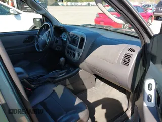 2006 Ford Escape Hybrid with VIN 1FMCU96H66KC08721, listed as a IAAI auction lot 42043128 with 58,394 mi miles and . Bid and sale history available at DreamBid. Image 5.