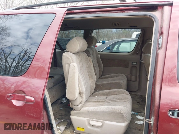 2001 Toyota Sienna LE with VIN 4T3ZF13C71U345315, listed as a IAAI auction lot 41887275 with 253,432 mi miles. Bid and sale history available at carsss.com. Image 8.