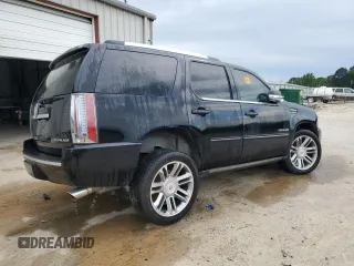 2014 Cadillac Escalade Premium z VIN 1GYS4CEF9ER224120, wystawiony jako Copart lot #57487655 z przebiegiem 78 309 mil mil oraz Czysty tytuł • Clean title. Historia ofert i sprzedaży dostępna na DreamBid. Obrazek 3.