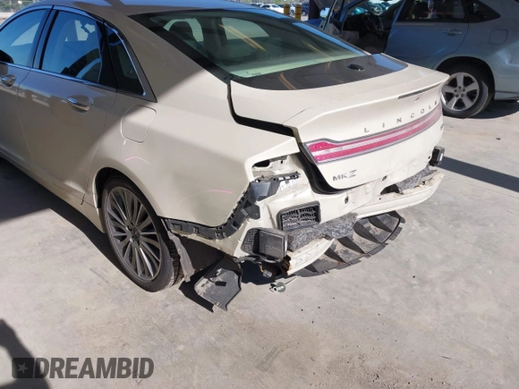 2014 Lincoln MKZ Hybrid с VIN 3LN6L2LU3ER815081, выставлен на аукционе IAAI как лот 42620562 с пробегом 133 377 миль миль и . История ставок и продаж доступна на DreamBid. Изображение 6.