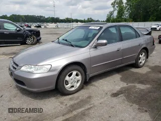2000 Honda Accord EX z VIN 1HGCG5656YA060963, wystawiony jako Copart lot #54715235 z przebiegiem 266 918 mil mil oraz Szkoda całkowita • Salvage title. Historia ofert i sprzedaży dostępna na DreamBid. Obrazek 1.