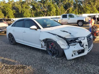 2018 Audi S4 Premium Plus with VIN WAUB4AF42JA200996, listed as a Copart auction lot 67075874 with 60,818 mi miles and Salvage Title. Bid and sale history available at carsss.com. Image 4.
