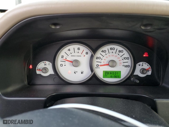 2007 Ford Escape XLS with VIN 1FMYU92Z37KA03346, listed as a Copart auction lot 84207824 with 181,969 mi miles and Clean Title. Bid and sale history available at carsss.com. Image 9.