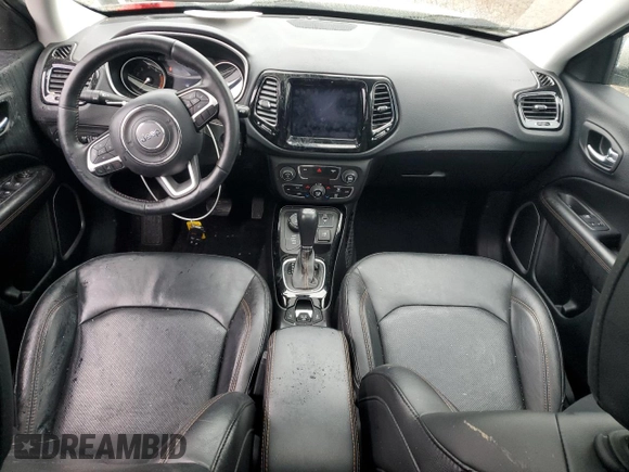 2019 Jeep Compass Limited z VIN 3C4NJDCB0KT599043, wystawiony jako Copart lot #56011245 z przebiegiem Nie podano mil oraz Szkoda całkowita • Salvage title. Historia ofert i sprzedaży dostępna na DreamBid. Obrazek 8.