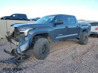 2022 Toyota Tundra 4WD SR5 with VIN 5TFLA5DB0NX001862, listed as a Copart auction lot 87612255 with 69,104 mi miles and Salvage Title. Bid and sale history available at carsss.com. Image 1.