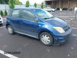 2006 Scion xA z VIN JTKKT624660140039, wystawiony jako IAAI lot #42302010 z przebiegiem 292 974 mil mil oraz . Historia ofert i sprzedaży dostępna na DreamBid. Obrazek 1.