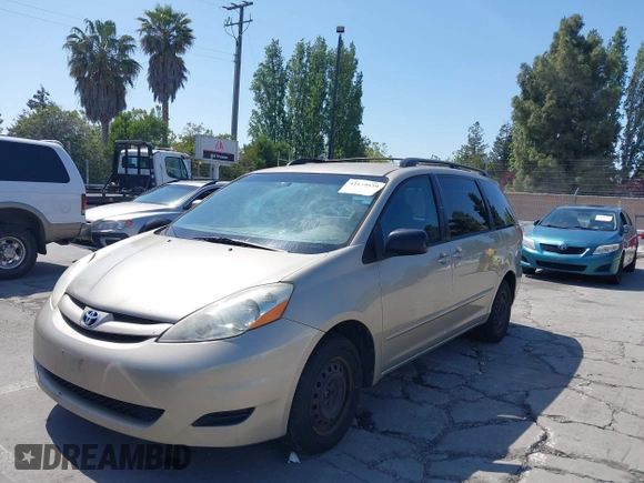 2009 Toyota Sienna CE with VIN 5TDZK23C29S262938, listed as a IAAI auction lot 42139539 with 288,784 mi miles. Bid and sale history available at carsss.com. Image 6.