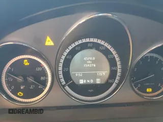 2011 Mercedes-Benz C 300 Sport z VIN WDDGF5EB1BA421247, wystawiony jako Copart lot #62767035 z przebiegiem 159 276 mil mil oraz Czysty tytuł • Clean title. Historia ofert i sprzedaży dostępna na DreamBid. Obrazek 9.