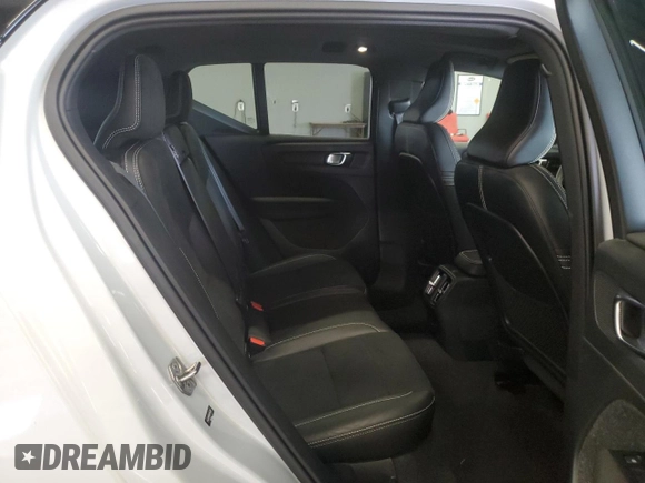 2021 Volvo XC40 с VIN YV4ED3UR8M2546301, выставлен на аукционе Copart как лот 56724205 с пробегом 19 132 миль миль и Списание • Salvage title. История ставок и продаж доступна на DreamBid. Изображение 11.
