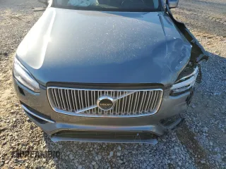 2018 Volvo XC90 Inscription z VIN YV4A22PL1J1211033, wystawiony jako Copart lot #42179635 z przebiegiem 144 904 mil mil oraz Szkoda całkowita • Salvage title. Historia ofert i sprzedaży dostępna na DreamBid. Obrazek 13.