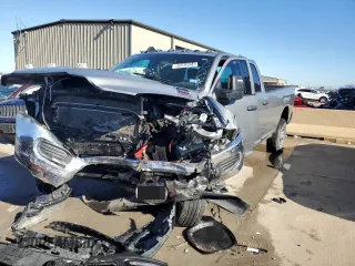 2024 Ram 2500 Tradesman with VIN 3C6UR5HJ8RG102079, listed as a Copart auction lot 85063524 with 999,999 mi miles and Clean Title. Bid and sale history available at carsss.com. Image 1.