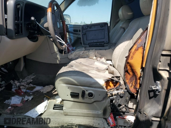 2004 Cadillac Escalade with VIN 1GYEK63N64R200175, listed as a Copart auction lot 86566364 with Not provided miles and Salvage title. Bid and sale history available at DreamBid. Image 7.