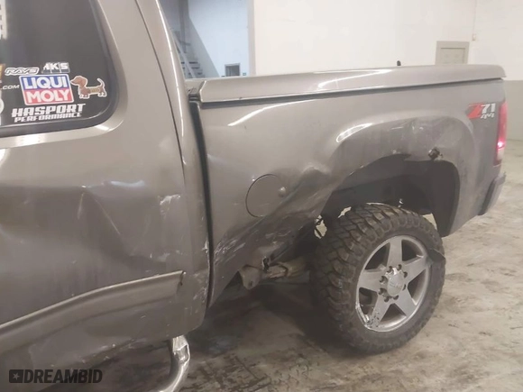 2013 GMC Sierra 2500HD SLE with VIN 1GT220C83DZ251178, listed as a IAAI auction lot 41342465 with 138,134 mi miles. Bid and sale history available at carsss.com. Image 6.