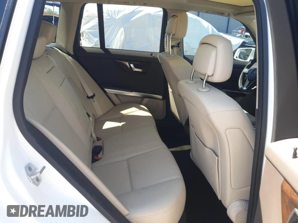 2015 Mercedes-Benz GLK 350 with VIN WDCGG5HB9FG403384, listed as a Copart auction lot 70284464 with 30,007 mi miles and Salvage Title. Bid and sale history available at DreamBid. Image 10.