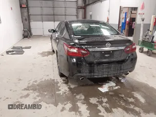 2018 Nissan Altima 2.5 S with VIN 1N4AL3APXJC109001, listed as a IAAI auction lot 41589129 with 51,036 mi miles. Bid and sale history available at carsss.com. Image 3.