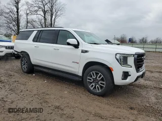 2024 GMC Yukon XL AT4 with VIN 1GKS2HKD7RR142067, listed as a Copart auction lot 80319754 with 9,348 mi miles and Salvage Title. Bid and sale history available at carsss.com. Image 4.