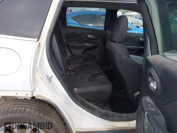 2019 Jeep Cherokee Latitude z VIN 1C4PJLCX8KD313153, wystawiony jako IAAI lot #42608299 z przebiegiem 76 394 mil mil oraz . Historia ofert i sprzedaży dostępna na DreamBid. Obrazek 8.