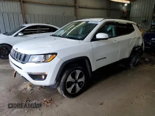 2019 Jeep Compass Latitude z VIN 3C4NJDBB6KT598559, wystawiony jako Copart lot #58313545 z przebiegiem 70 022 mil mil oraz Szkoda całkowita • Salvage title. Historia ofert i sprzedaży dostępna na DreamBid. Obrazek 1.