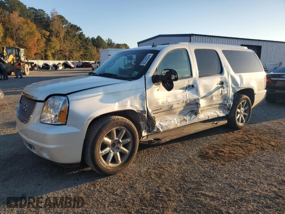 2011 GMC Yukon XL Denali with VIN 1GKS1MEF9BR171665, listed as a Copart auction lot 82228324 with 145,013 mi miles and Salvage Title. Bid and sale history available at carsss.com. Image 1.