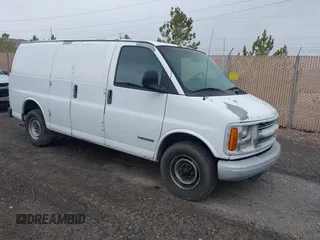 2002 Chevrolet City Express Cargo z VIN 1GCGG25R121210438, wystawiony jako IAAI lot #41773015 z przebiegiem 201 191 mil mil oraz . Historia ofert i sprzedaży dostępna na DreamBid. Obrazek 1.
