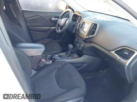 2019 Jeep Cherokee Latitude with VIN 1C4PJLCB1KD128463, listed as a IAAI auction lot 41813221 with 158,792 mi miles and . Bid and sale history available at carsss.com. Image 5.