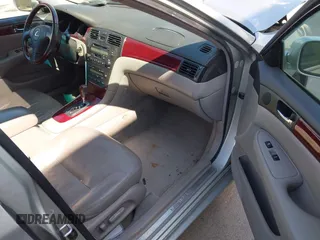 2003 Lexus ES with VIN JTHBF30G536016216, listed as a IAAI auction lot 41888373 with 108,522 mi miles. Bid and sale history available at carsss.com. Image 5.