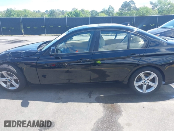 2013 BMW 3 Series 328i xDrive with VIN WBA3B5C58DF138736, listed as a IAAI auction lot 41981208 with 113,510 mi miles. Bid and sale history available at carsss.com. Image 14.