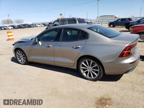 2020 Volvo S60 Momentum with VIN 7JRA22TK1LG060177, listed as a Copart auction lot 47666584 with 28,520 mi miles. Bid and sale history available at carsss.com. Image 2.