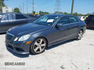 2011 Mercedes-Benz E-Class E 350 Luxury with VIN WDDHF8HB0BA295562, listed as a IAAI auction lot 42016866 with 336,768 mi miles. Bid and sale history available at carsss.com. Image 17.