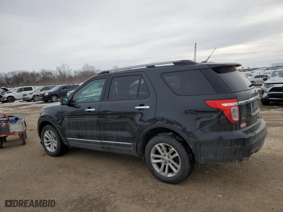 2014 Ford Explorer XLT with VIN 1FM5K8D87EGC39487, listed as a Copart auction lot 44921535 with 127,804 mi miles and Salvage Title. Bid and sale history available at carsss.com. Image 2.