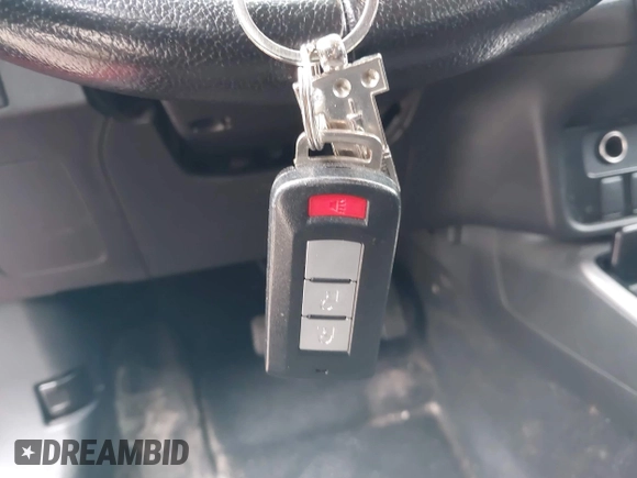 2018 Mitsubishi Outlander SE z VIN JA4AD3A35JZ032324, wystawiony jako IAAI lot #42308789 z przebiegiem 132 966 mil mil oraz . Historia ofert i sprzedaży dostępna na DreamBid. Obrazek 11.
