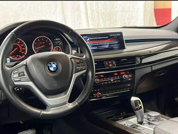 2017 BMW X5 xDrive35i z VIN 5UXKR0C30H0V79957, wystawiony jako Copart lot #57825565 z przebiegiem 42 146 mil mil oraz Czysty tytuł • Clean title. Historia ofert i sprzedaży dostępna na DreamBid. Obrazek 9.
