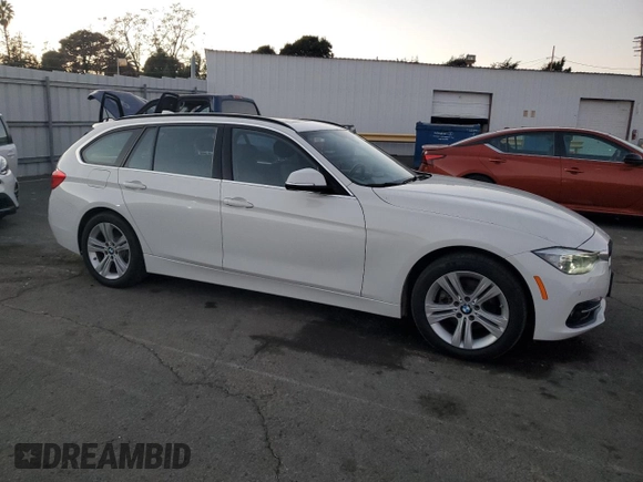 2017 BMW 3 Series 330i xDrive with VIN WBA8K3C32HA022928, listed as a Copart auction lot 84476524 with 50,086 mi miles and Salvage Title. Bid and sale history available at carsss.com. Image 4.