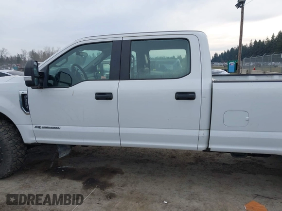 2018 Ford Super Duty F-250 SRW XL with VIN 1FT7W2BT4JEC56694, listed as a IAAI auction lot 41449284 with 138,642 mi miles. Bid and sale history available at carsss.com. Image 14.