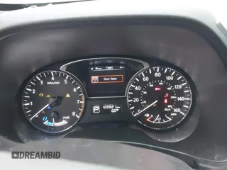 2014 Nissan Pathfinder Platinum Hybrid with VIN 5N1CR2MM3EC637333, listed as a IAAI auction lot 41355370 with 122,821 mi miles. Bid and sale history available at carsss.com. Image 7.