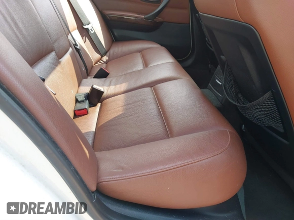 2006 BMW 3 Series 325i with VIN WBAVB13536KX69521, listed as a IAAI auction lot 41832395 with 182,106 mi miles. Bid and sale history available at carsss.com. Image 8.