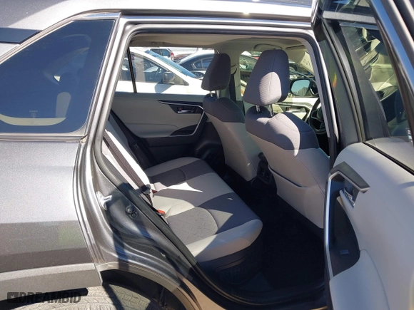 2022 Toyota RAV4 Hybrid XLE with VIN JTMRWRFV6ND165774, listed as a IAAI auction lot 41587093 with 48,578 mi miles. Bid and sale history available at carsss.com. Image 8.