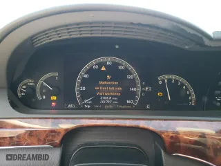 2007 Mercedes-Benz S-Class 5.5L V8 with VIN WDDNG86X07A140743, listed as a Copart auction lot 49388175 with 151,797 mi miles and Salvage Title. Bid and sale history available at carsss.com. Image 9.