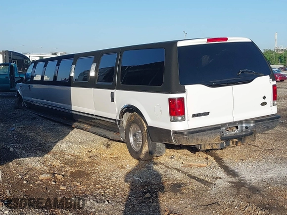 2003 Ford Excursion XLT z VIN 1FMNU40F03EA06549, wystawiony jako IAAI lot #42231165 z przebiegiem 176 564 mil mil oraz . Historia ofert i sprzedaży dostępna na DreamBid. Obrazek 3.