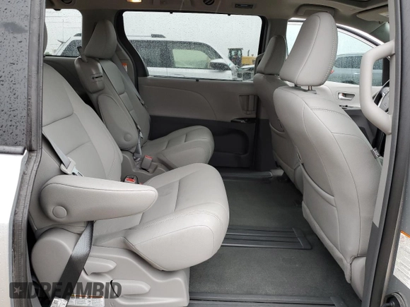 2019 Toyota Sienna XLE Auto Access Seat with VIN 5TDYZ3DCXKS967942, listed as a Copart auction lot 54076775 with 37,245 mi miles and Salvage Title. Bid and sale history available at carsss.com. Image 11.