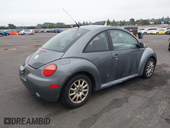 2004 Volkswagen New Beetle Coupe GLS with VIN 3VWCK31CX4M420124, listed as a IAAI auction lot 40259243 with 103,138 mi miles. Bid and sale history available at carsss.com. Image 4.
