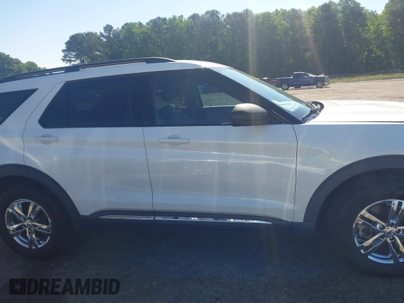 2020 Ford Explorer XLT z VIN 1FMSK7DH2LGA76175, wystawiony jako IAAI lot #42299408 z przebiegiem 96 996 mil mil oraz . Historia ofert i sprzedaży dostępna na DreamBid. Obrazek 14.