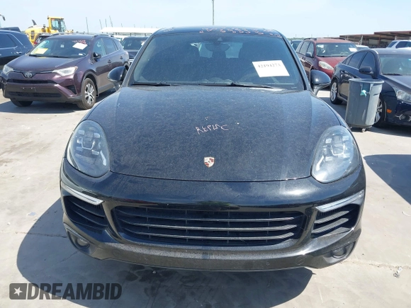 2017 Porsche Cayenne S с VIN WP1AB2A24HLA52279, выставлен на аукционе IAAI как лот 42194273 с пробегом 93 738 миль миль и . История ставок и продаж доступна на DreamBid. Изображение 13.
