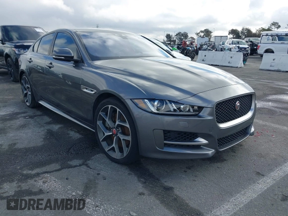2017 Jaguar XE 35t R-Sport z VIN SAJAL4BV9HCP10649, wystawiony jako IAAI lot #41533051 z przebiegiem 59 431 mil mil oraz . Historia ofert i sprzedaży dostępna na DreamBid. Obrazek 1.