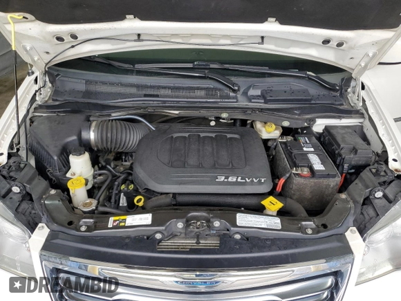 2013 Chrysler Town & Country Touring with VIN 2C4RC1BG2DR662544, listed as a Copart auction lot 51892495 with 98,199 mi miles and Salvage Title. Bid and sale history available at DreamBid. Image 12.