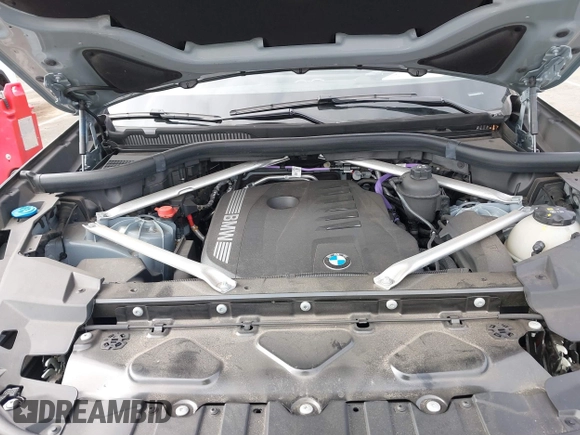 2024 BMW X5 xDrive40i z VIN 5UX23EU06R9U85520, wystawiony jako IAAI lot #41785217 z przebiegiem Nie podano mil oraz . Historia ofert i sprzedaży dostępna na DreamBid. Obrazek 10.